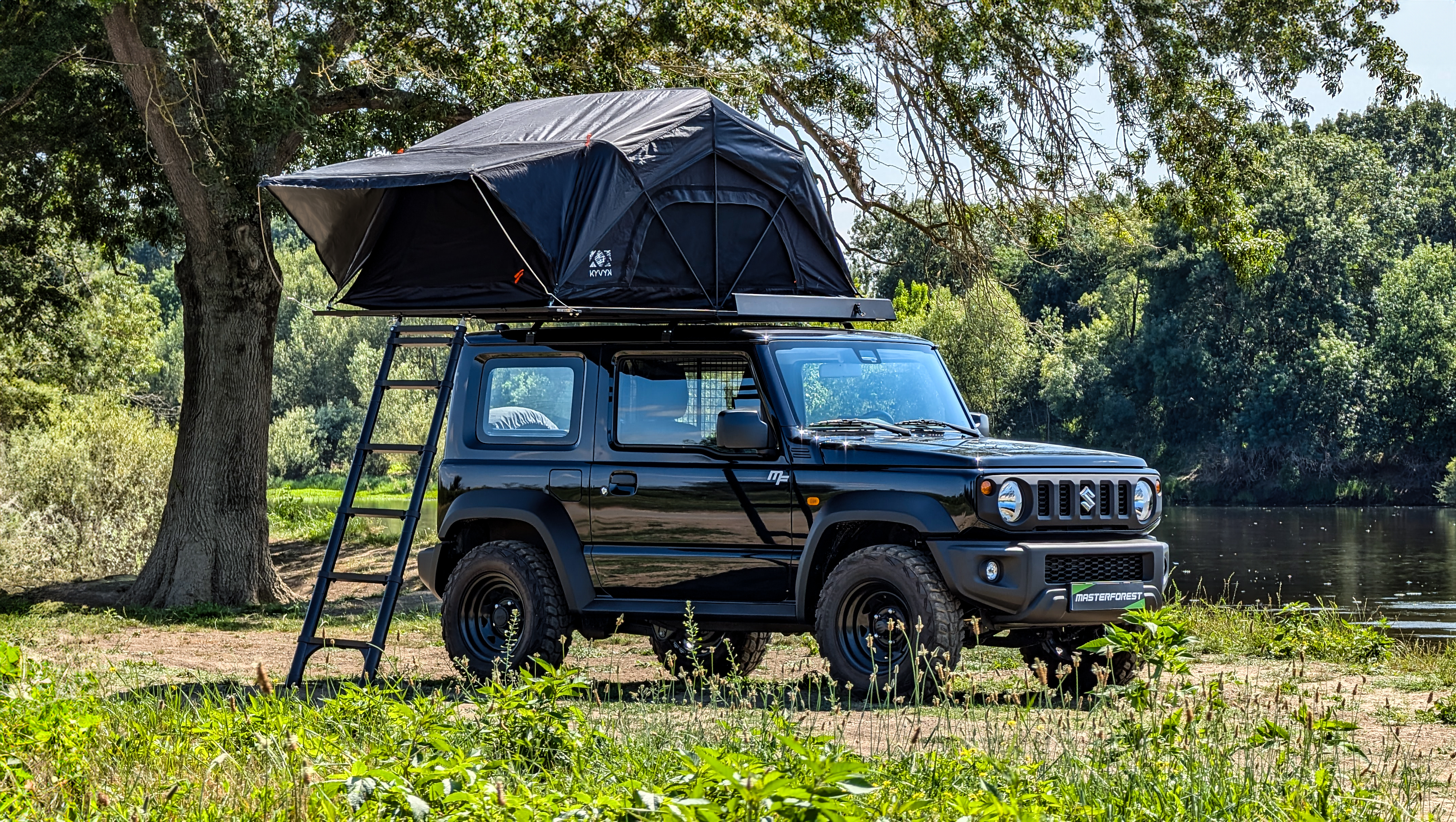 Masterforest teams up with Kyvyk to bring you the best roof tent for your Suzuki 4x4!